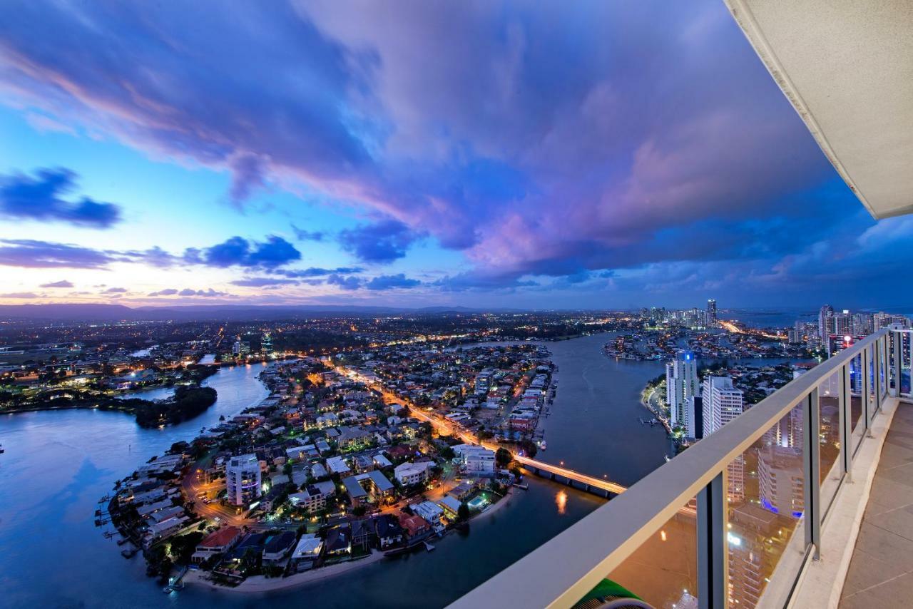 Circle On Cavill, Apartments And Sub Penthouses - We Accommodate Gold Coast Exterior photo